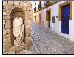 Guided visits to Dalt Vila